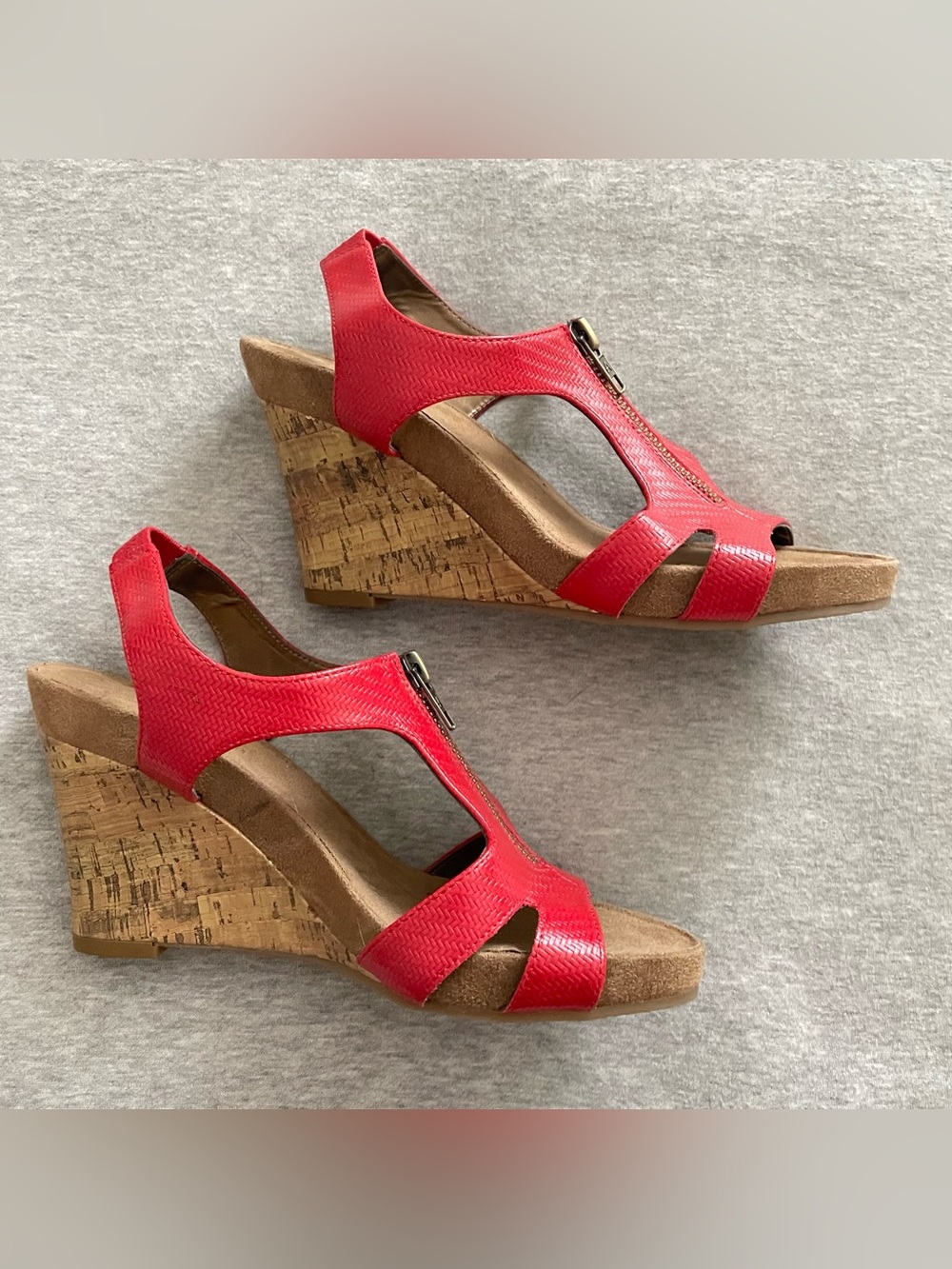 Aerosoles Sz 8M Red Cork Wedge Sandals - Women's Comfort Summer Heels Zip Front